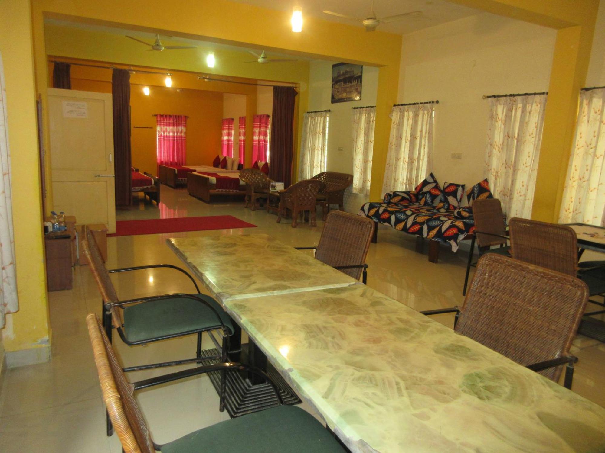 Kstdc Hotel Mayura Velapuri Belur Belur  Extérieur photo