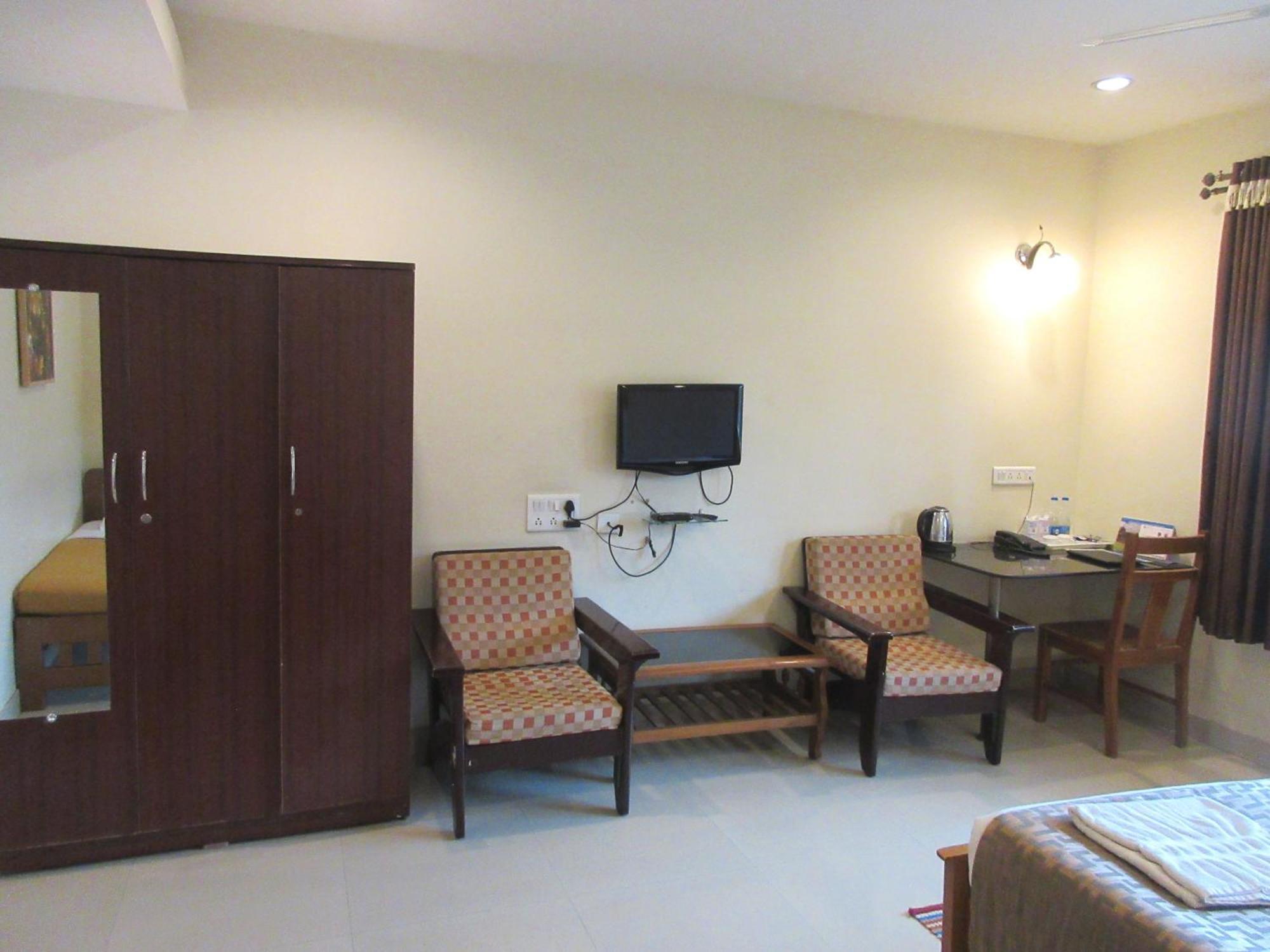 Kstdc Hotel Mayura Velapuri Belur Belur  Extérieur photo
