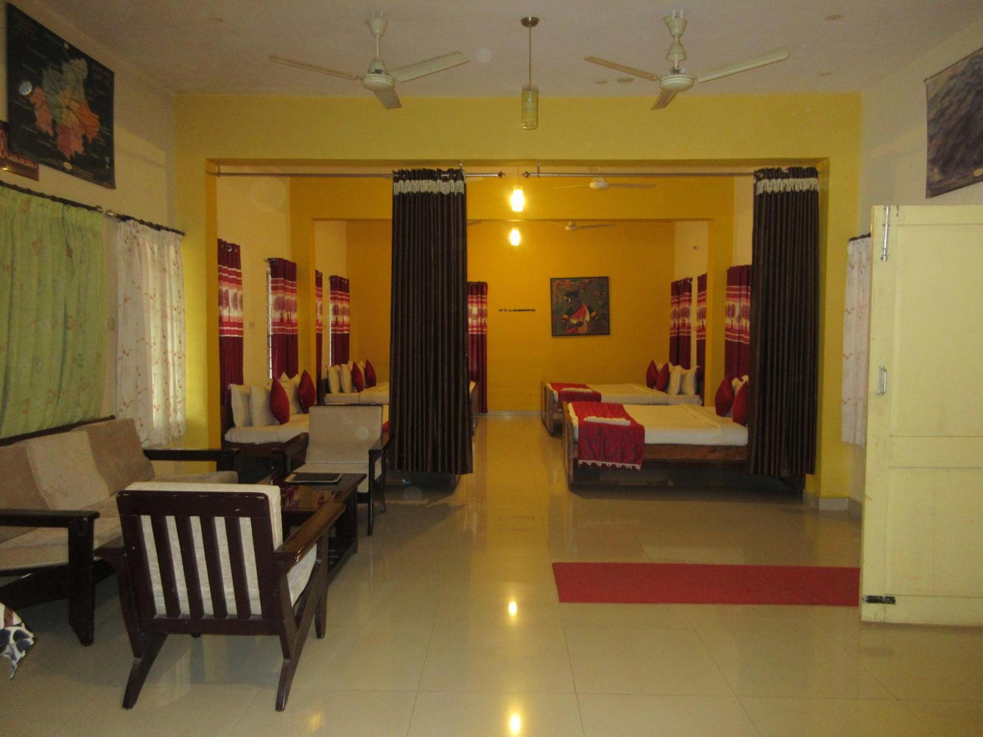 Kstdc Hotel Mayura Velapuri Belur Belur  Extérieur photo