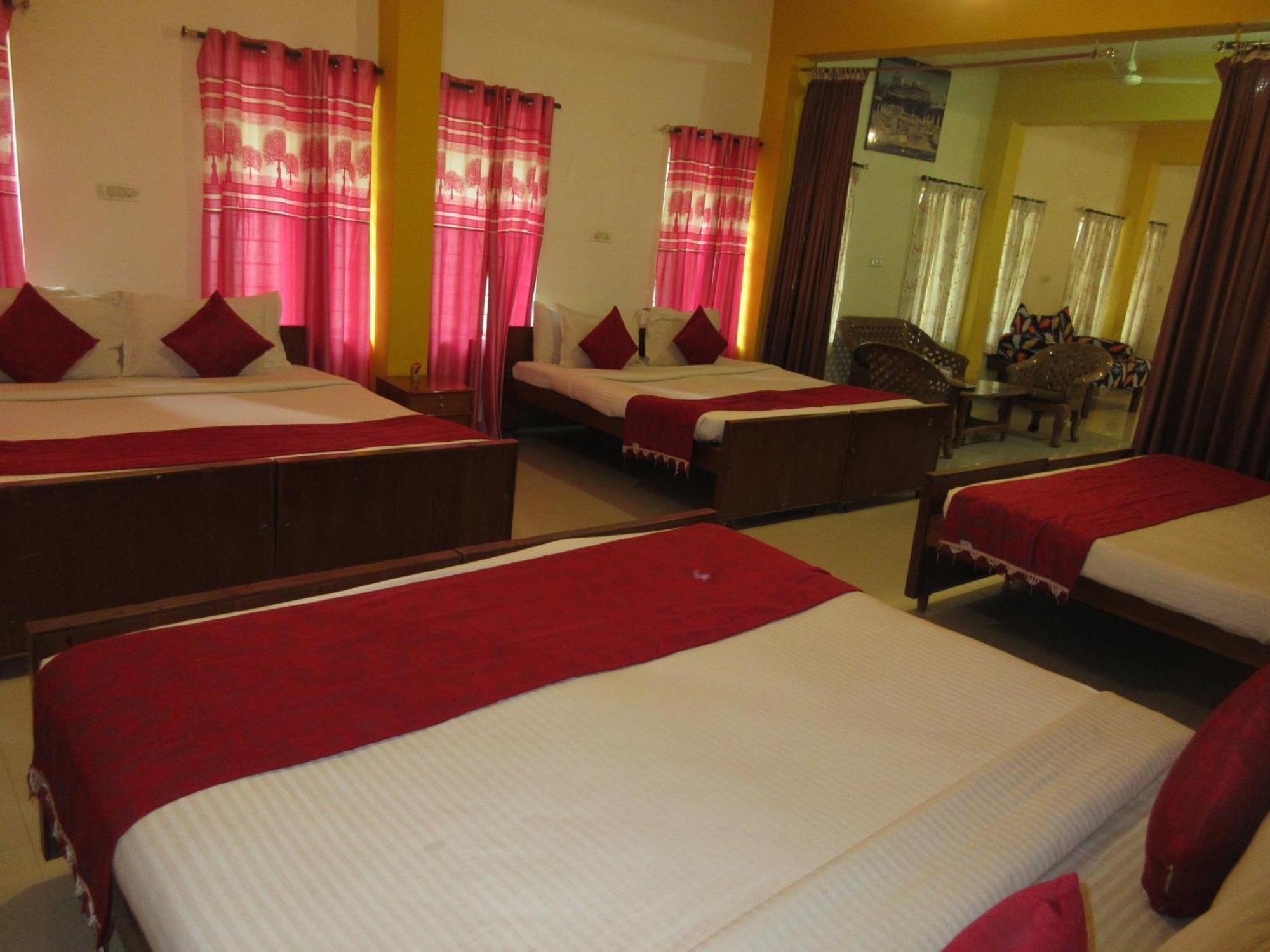 Kstdc Hotel Mayura Velapuri Belur Belur  Extérieur photo