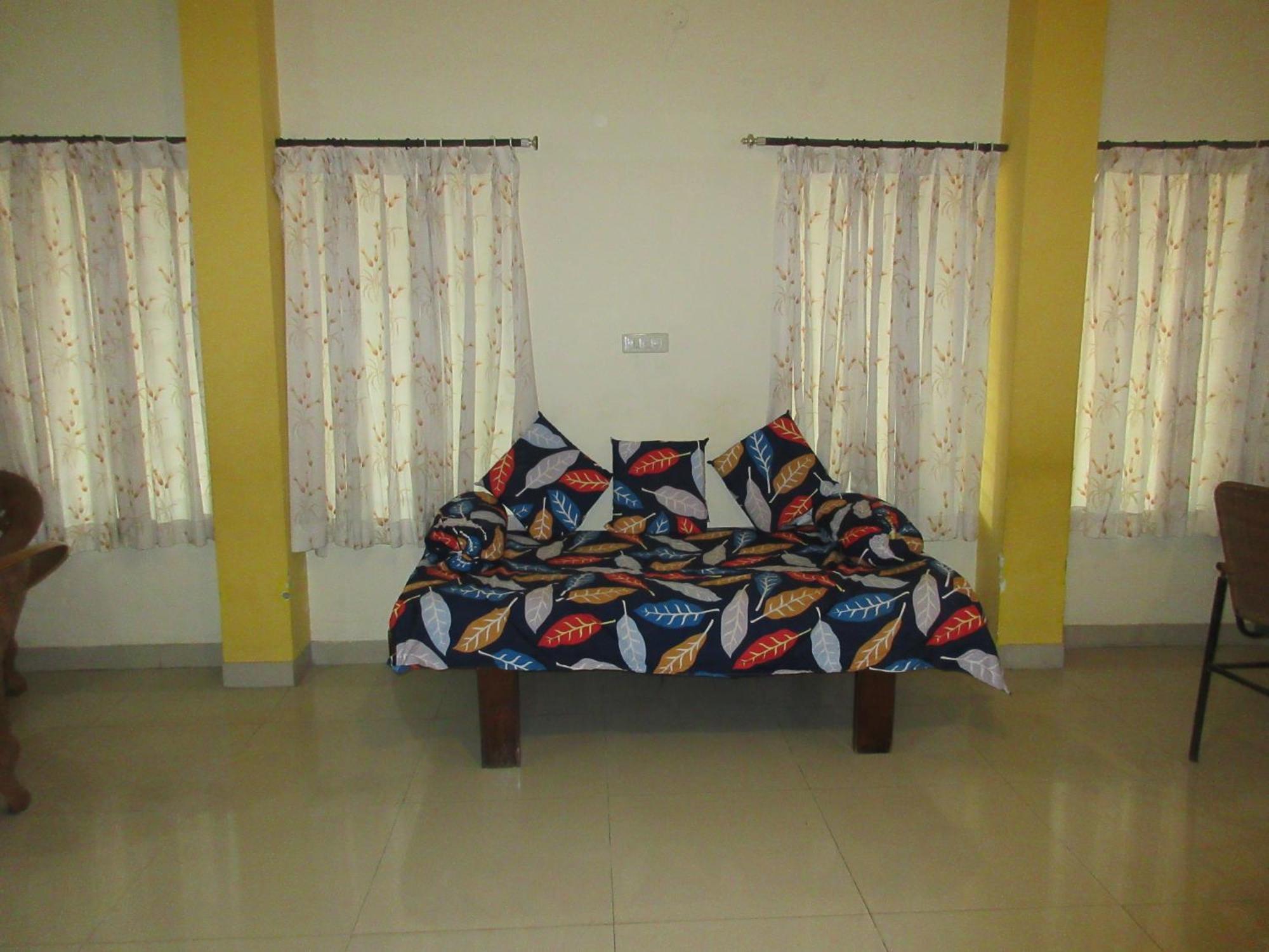 Kstdc Hotel Mayura Velapuri Belur Belur  Extérieur photo