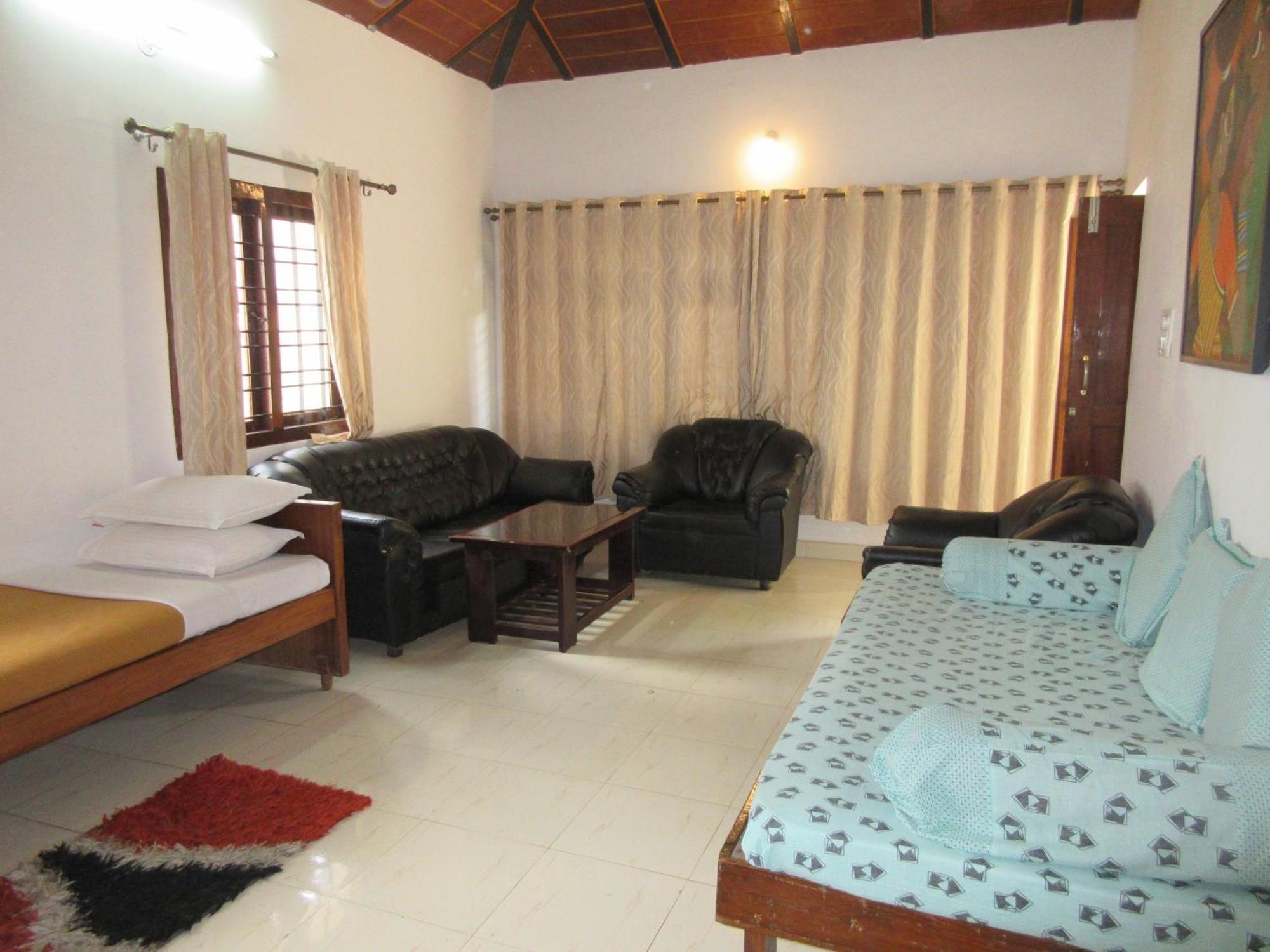 Kstdc Hotel Mayura Velapuri Belur Belur  Extérieur photo