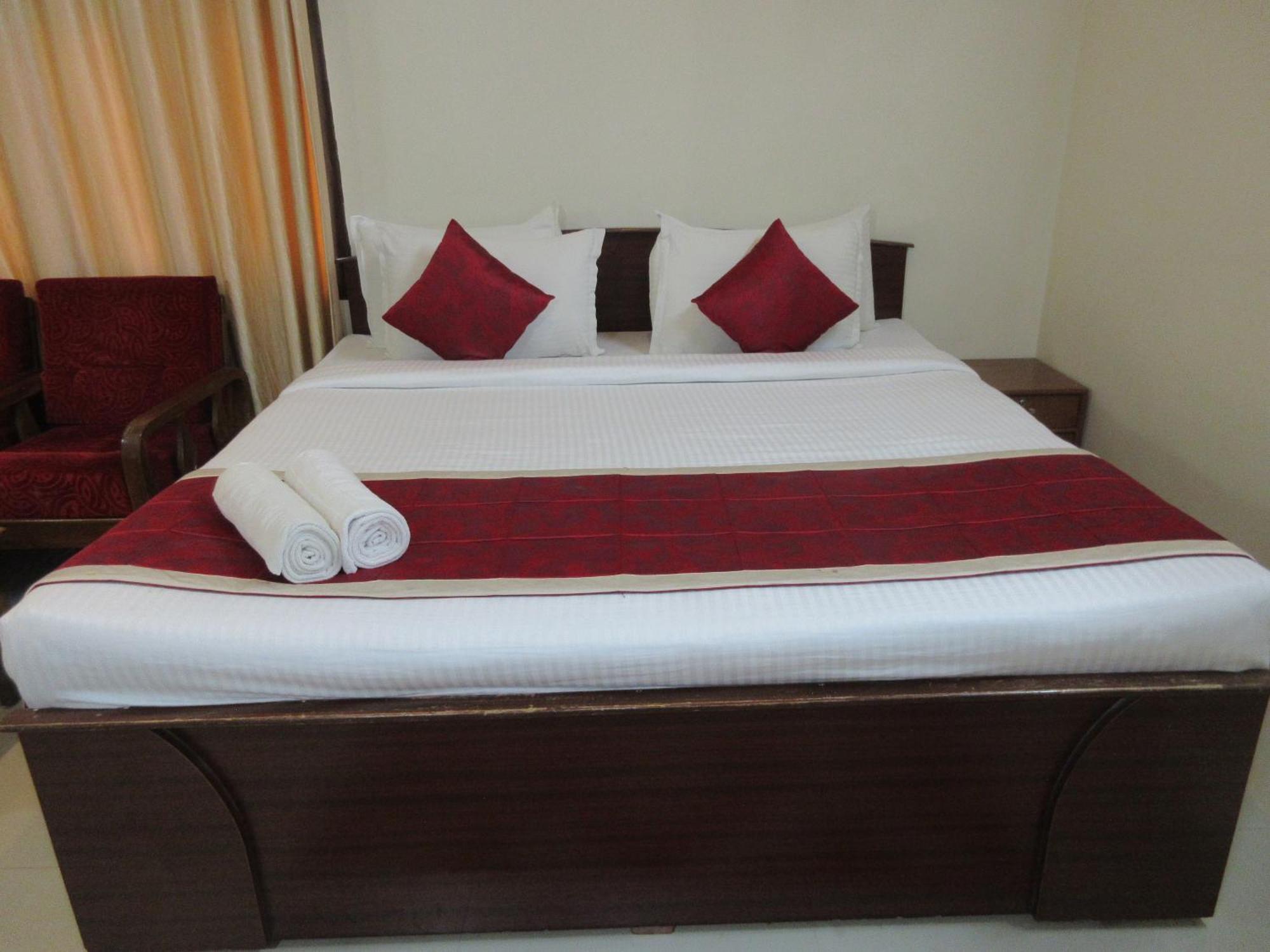 Kstdc Hotel Mayura Velapuri Belur Belur  Extérieur photo